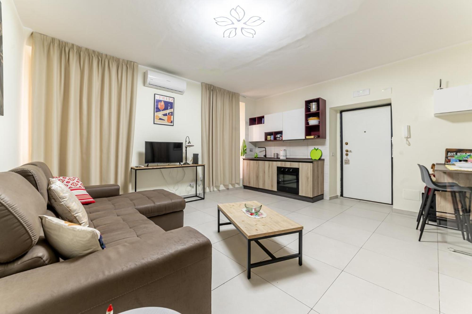 Apartment Luca Flat - Tiburtina Train Station & Wi-fi *